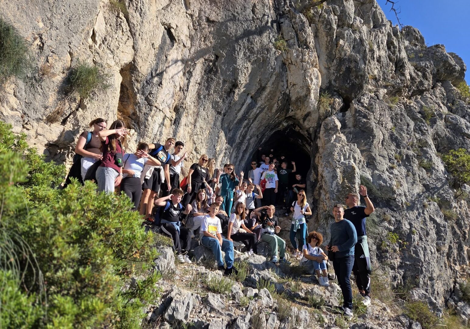 556083435_122211843380567001_957715122905325063_n